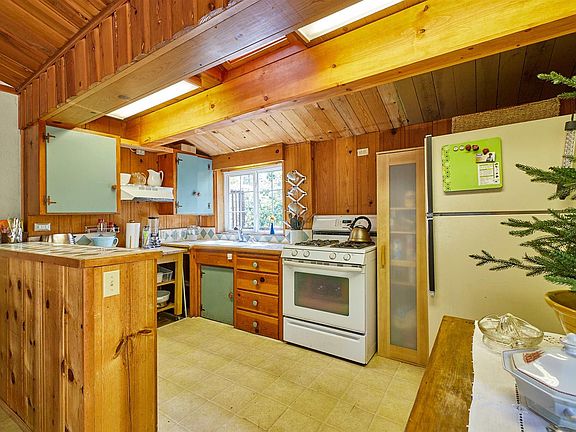 4th image of 22767 Bret Harte Dr