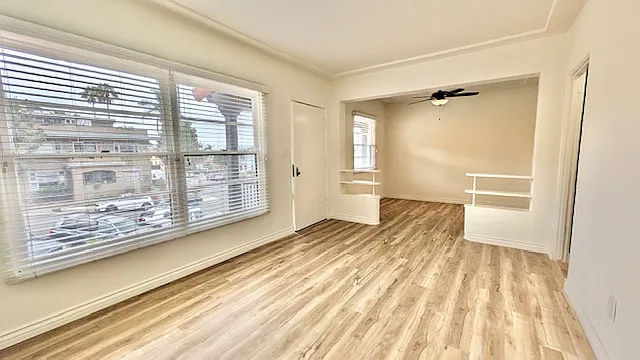 2204 E St — Photo 2
