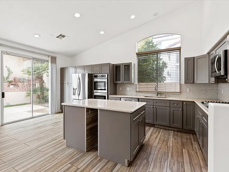 9705 Park Brook Ave — Photo 11