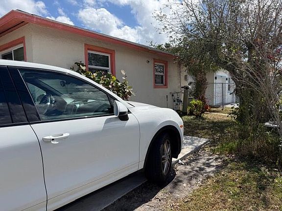 5th image of 1585 W 36th Street