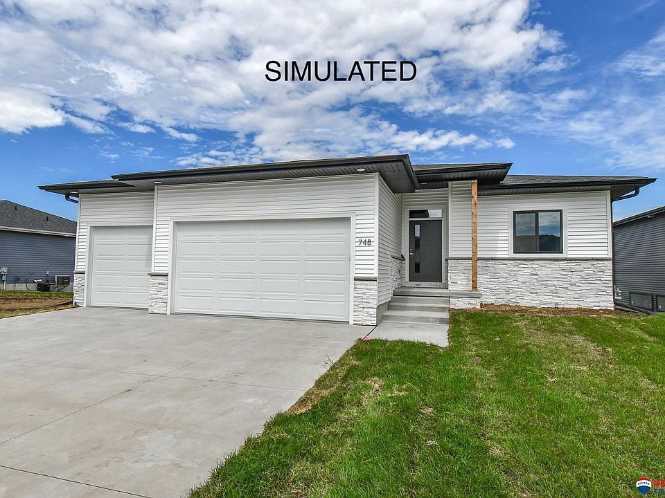 1st image of 5840 SW Sierra Madre Dr