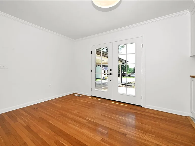 810 7th Ave S #E — Photo 8