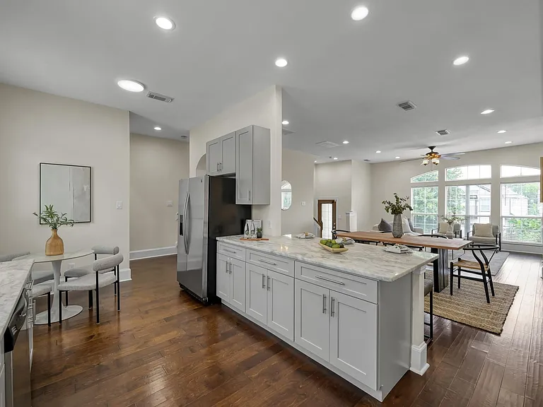 1701 Summer St — Photo 13