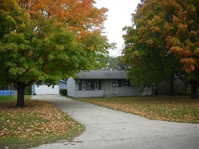 514 Langley Rd photo 1
