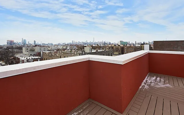 Rented by HighRiseNY | media 10