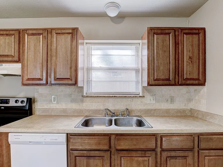 7507 Knight Lake Dr — Photo 17