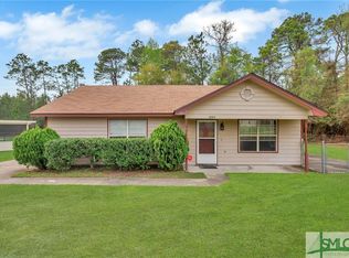 1004 Pineland Ave, Hinesville, GA 31313
