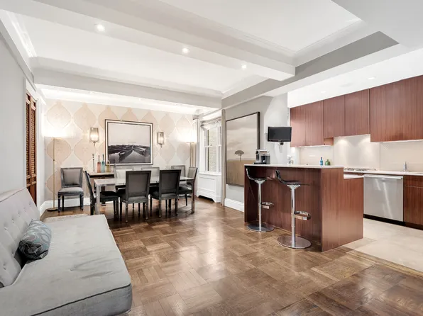 65 Central Park West image 4 of 14