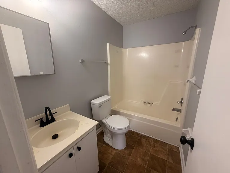 317 Pineview Dr — Photo 13