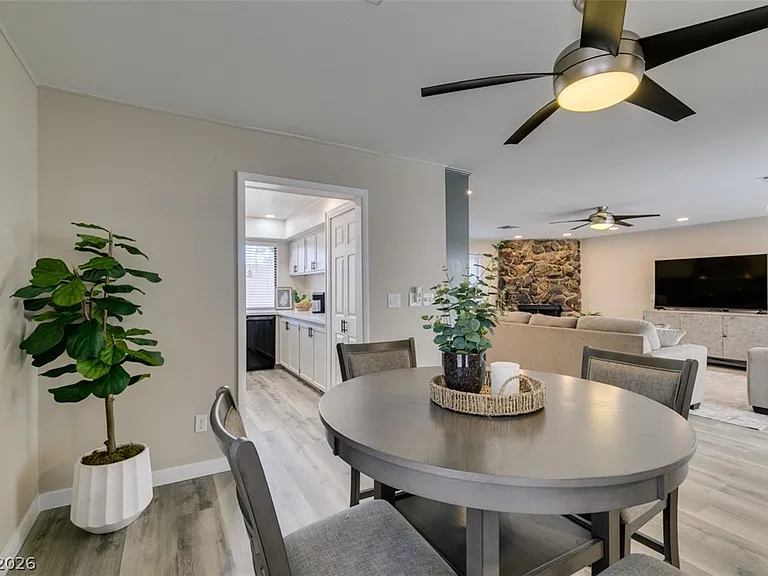 2587 Swan Ln — Photo 16