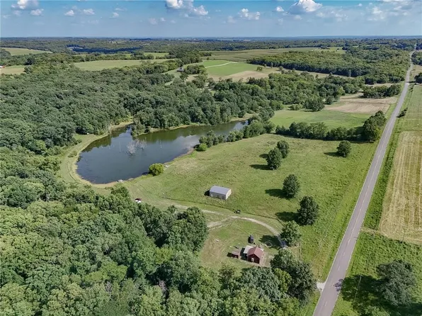 9964 NE State Route M, Breckenridge, MO 64625