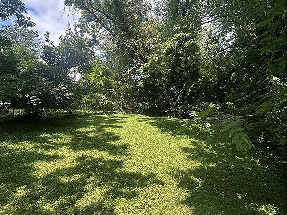 5th image of 7205 Sapphire Ave