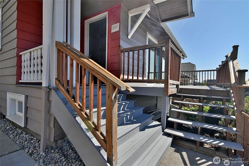 2nd image of 328 NE 52nd Street