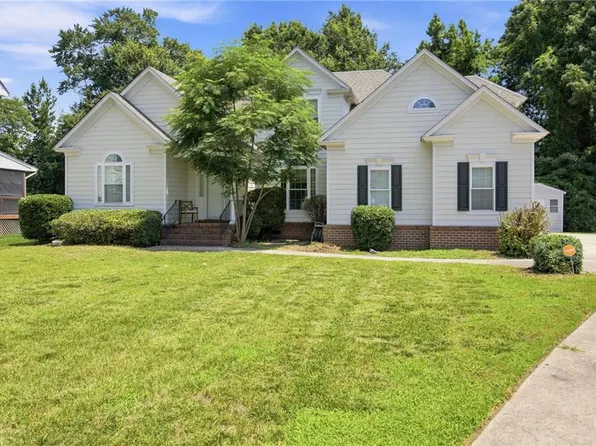 3126 N Stonebridge Dr, Norfolk, VA 23504