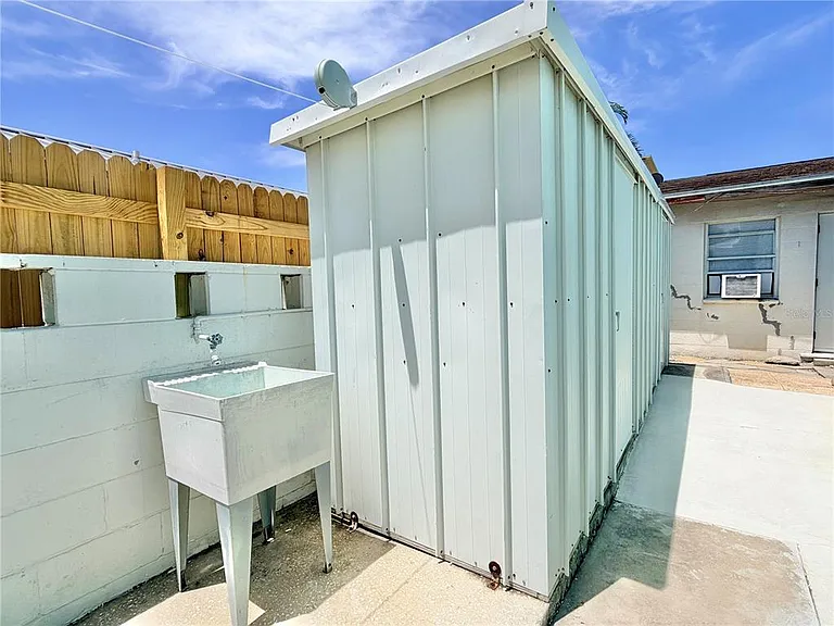 144 Coral Ave — Photo 43