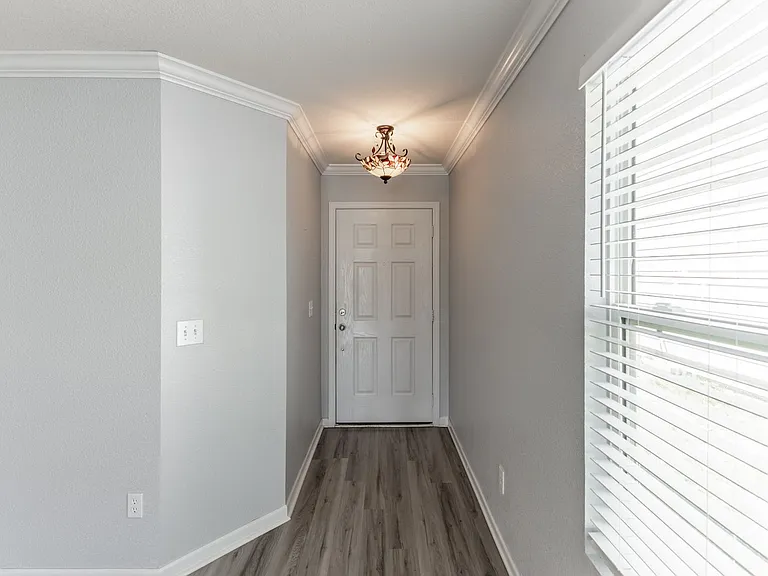163 Sedgewick Dr — Photo 5
