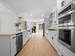 7050 Almaden Ln, Carlsbad, CA 92009