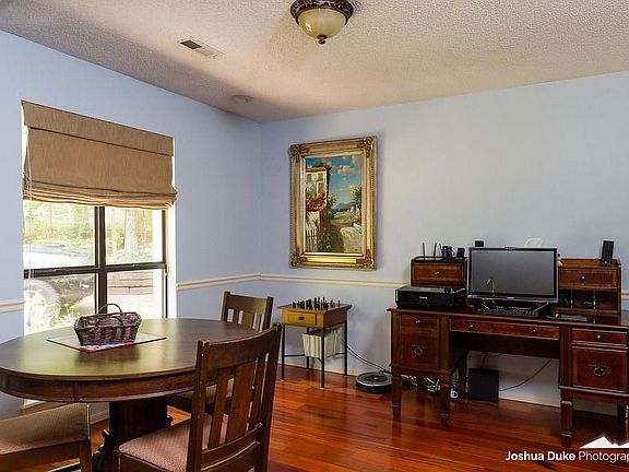 5th image of 3187 N Katherine Ave