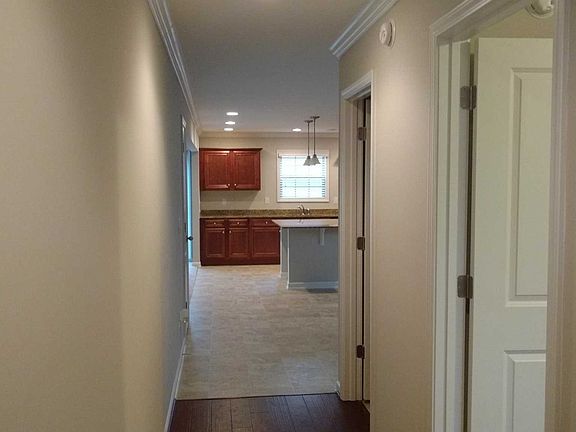 2nd image of 253 Allans Mill Dr