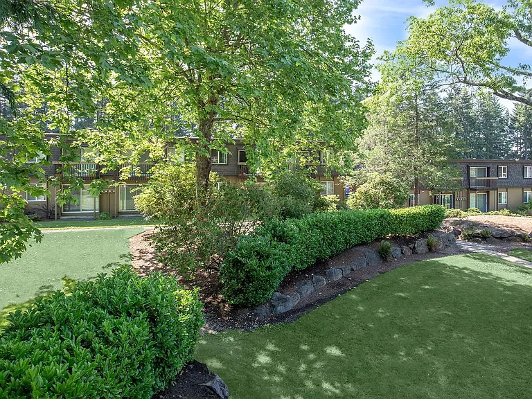 Fairwood Apartments — Photo 10