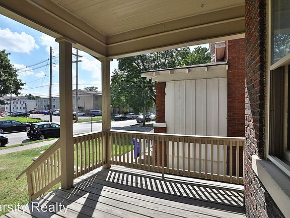 3rd image of 266 E 13th Ave