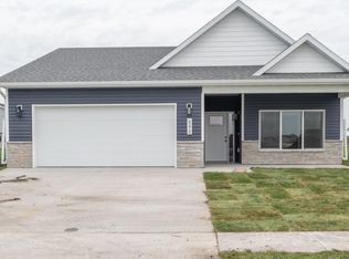 6272 86th Ave S, Horace, ND 58047