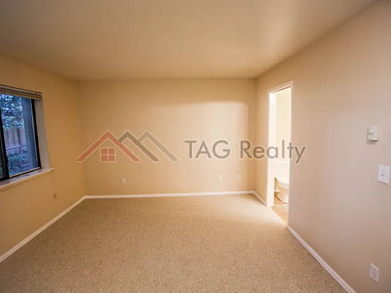 9009 Avondale Rd NE #E109 — Photo 16