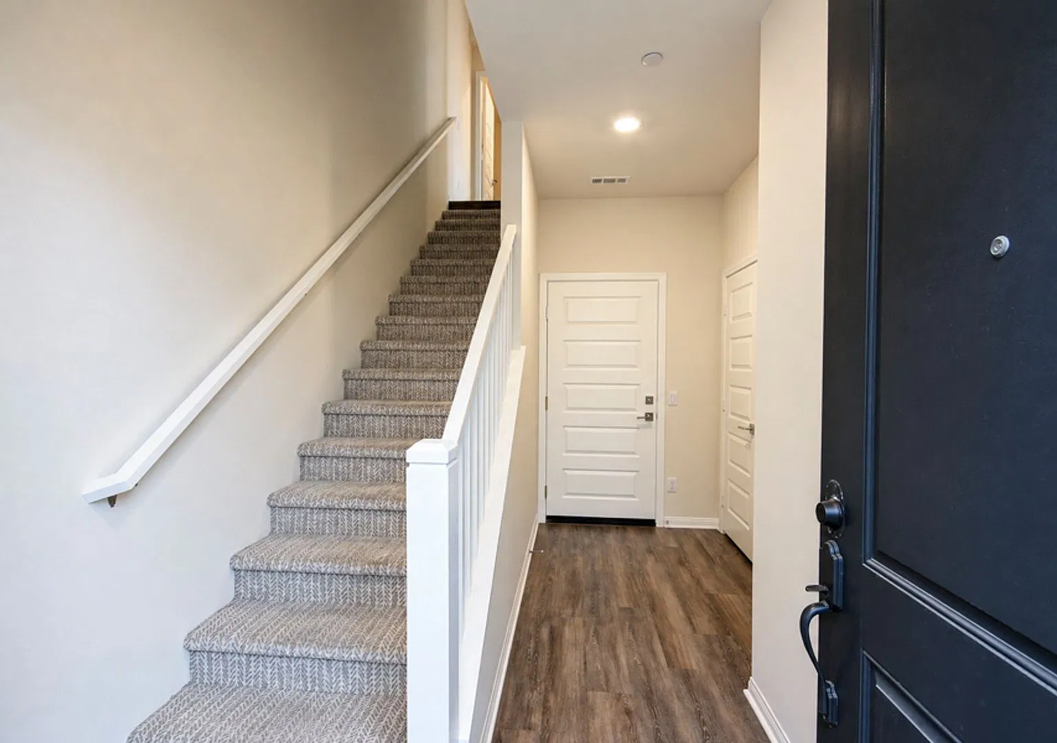 Elevated Living in Paseo Del Mar — Photo 4
