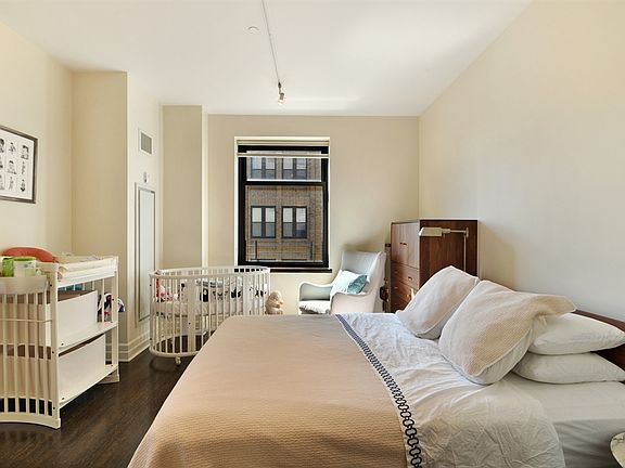 3rd image of 110 Livingston St APT 9O
