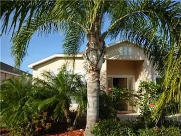 877 Greenleaf Cir, Vero Beach, FL 32960