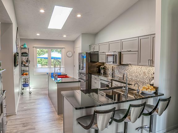 4th image of 5307 E Hidden Lake Dr