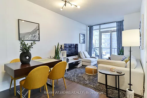 1185 The Queensway #702 Photo 1