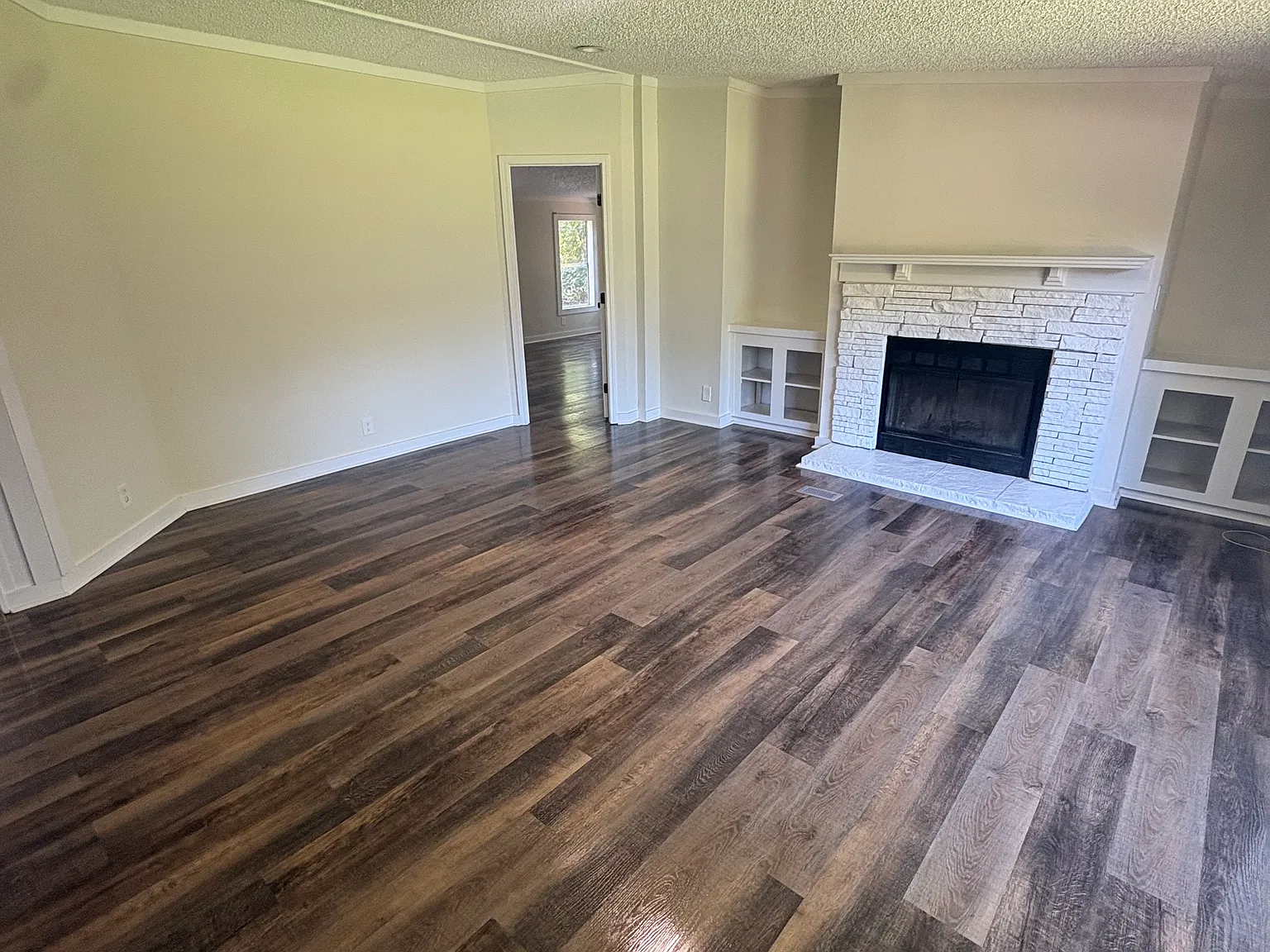 4 bed, 1920 sqft, $2,100 — Photo 1