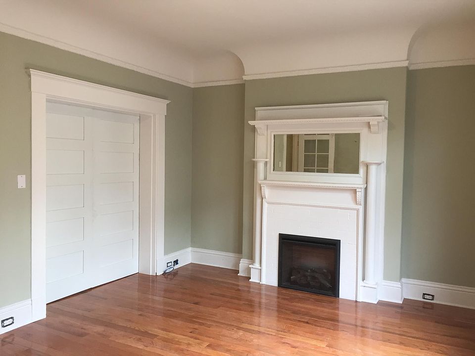 1st image of 530 Hugo St