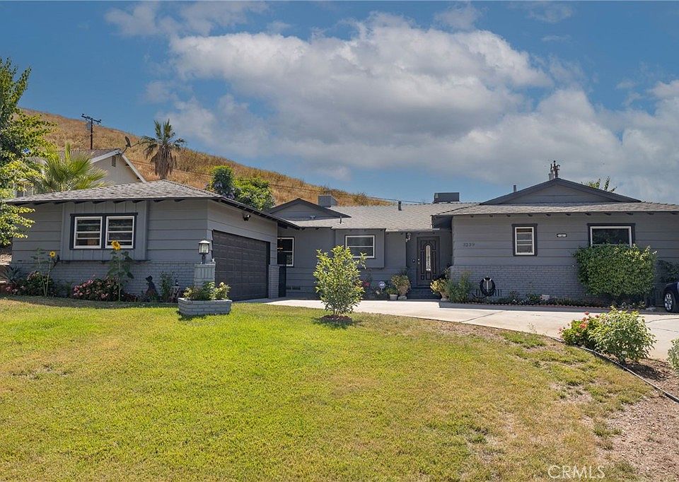 1st image of 3239 Grande Vista Dr