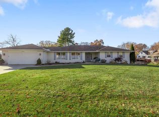 54865 Shorelane W, Elkhart, IN 46514
