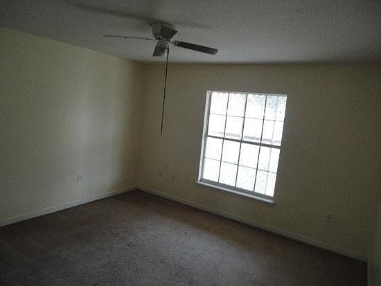 5th image of 318 Caldbeck Way