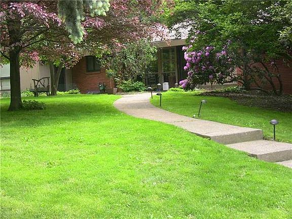 3rd image of 601 Berkshire Dr