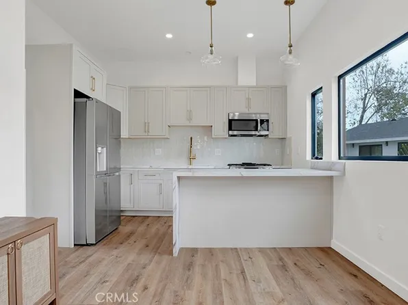 12752 Martha Ann Dr, Los Alamitos, CA 90720