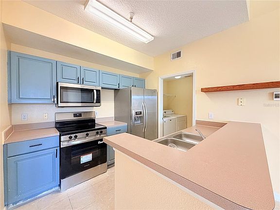 4th image of 5500 METROWEST BOULEVARD #14-308