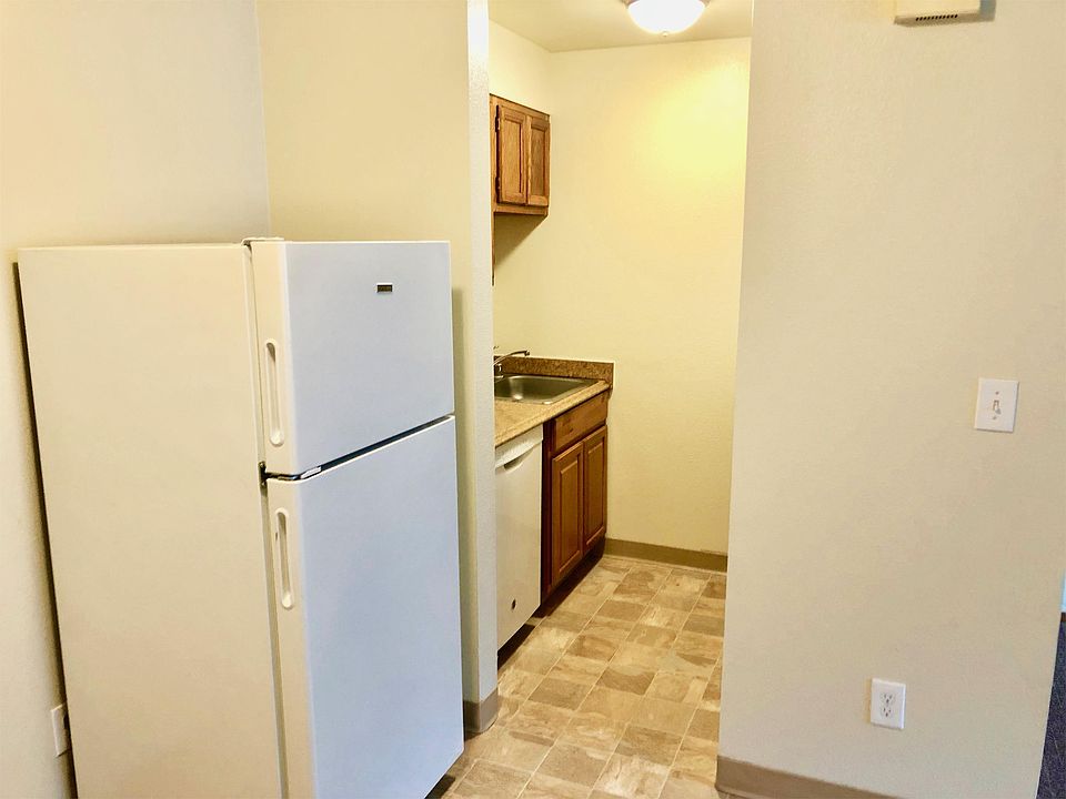 2nd image of 4003 Minnesota Dr APT 21