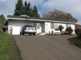 1920 NE Commercial Ave, Roseburg, OR