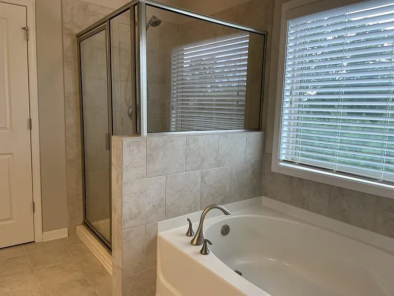 2415 Matlin Way — Photo 27