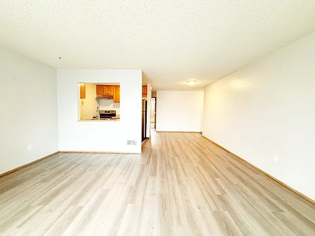 Crystal Grove Apts - Crystal Springs Rd - 2510-1 — Photo 3