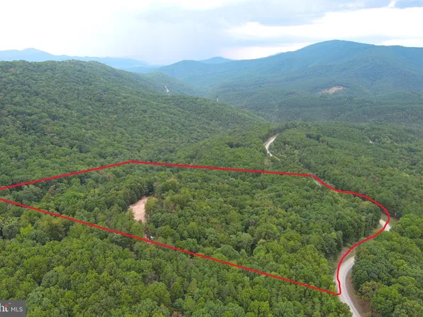 17 Ashton Woods Dr, Moorefield, WV 26836