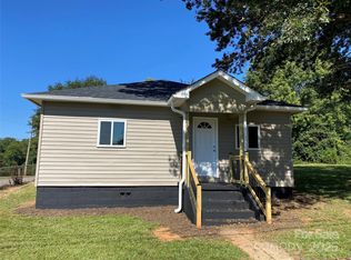 230 McArthur St, Forest City, NC 28043