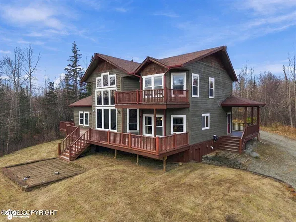 2425 N Larkspur Hill Cir, Palmer, AK 99645