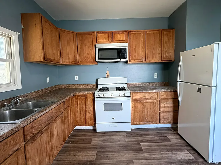 18 Newark St #1 — Photo 1