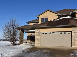 6012 Sunset Blvd, Madison, SD 57042