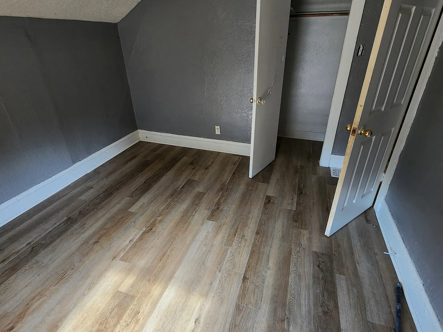 312 S Central Ave — Photo 3